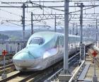 Высокоскоростные пулевые поезда Синкансэн соединяются по всей Японии